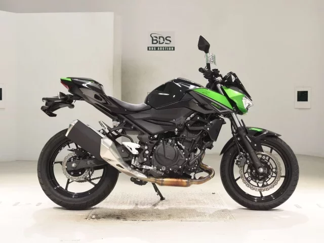 Kawasaki Z250-2 лот № 5366 оценка 7  с аукциона в Японии