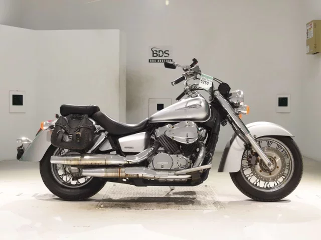 Honda SHADOW400 CLASSIC лот № 5252 оценка 4  с аукциона в Японии