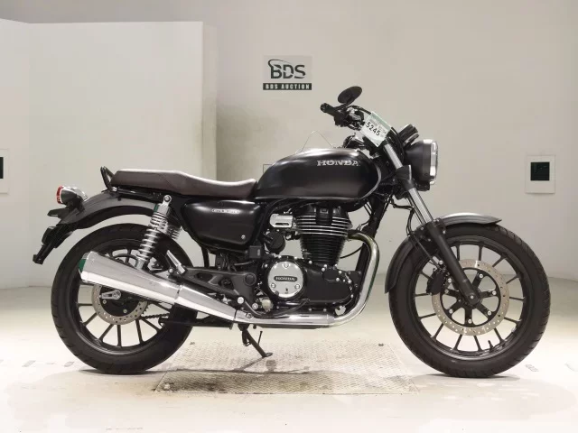 Honda GB350 лот № 5245 оценка 5  с аукциона в Японии