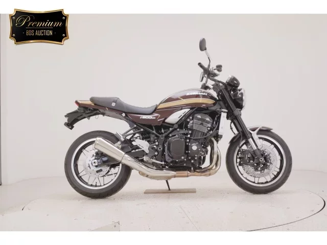 Kawasaki Z900RS лот № 0024 оценка 8  с аукциона в Японии