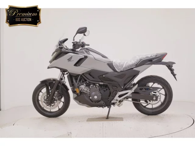 Honda NC750XD-3