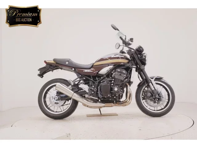 Kawasaki Z900RS лот № 7541 оценка 8  с аукциона в Японии