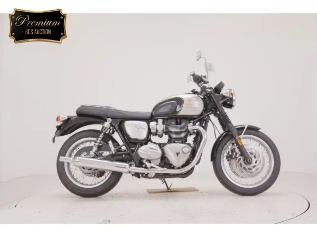 Triumph  BONNEVILLE T120 лот № 7518 оценка 8  с аукциона в Японии