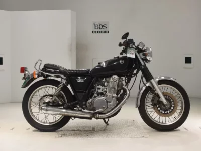 Yamaha SR400-4