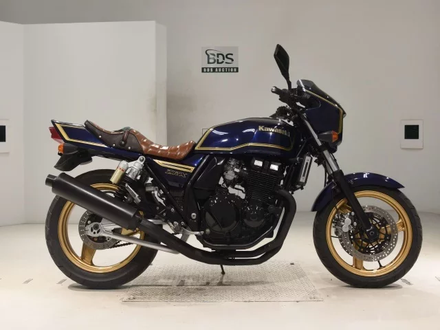 Kawasaki ZRX400 лот № 0287 оценка 4  с аукциона в Японии
