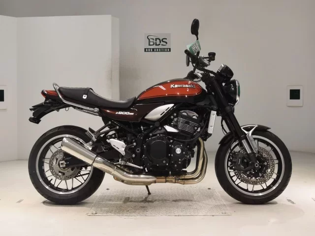 Kawasaki Z900RS лот № 0177 оценка 6  с аукциона в Японии