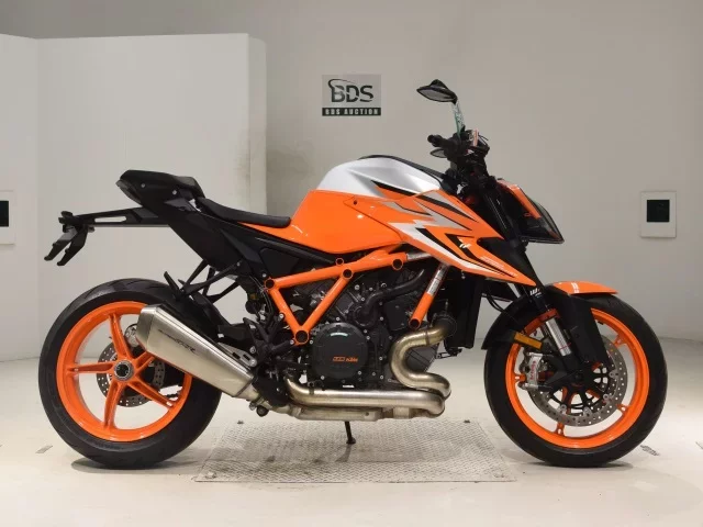 KTM  1290 SUPER DUKE R лот № 0235 оценка 5  с аукциона в Японии