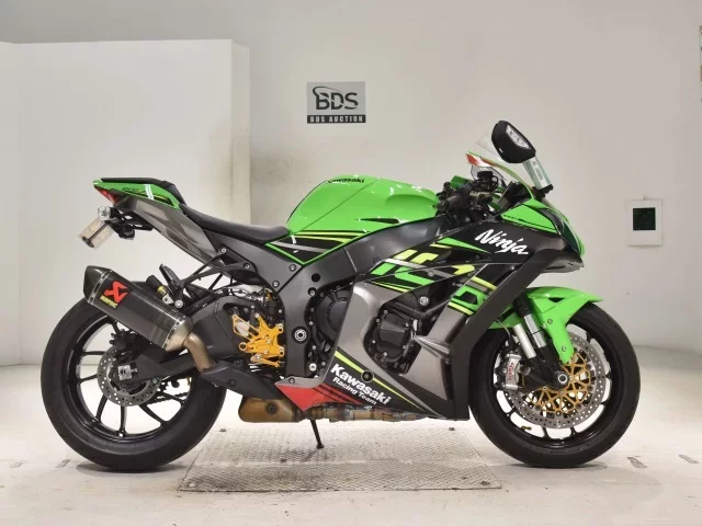 Kawasaki ZX-10RA лот № 7647 оценка 5  с аукциона в Японии