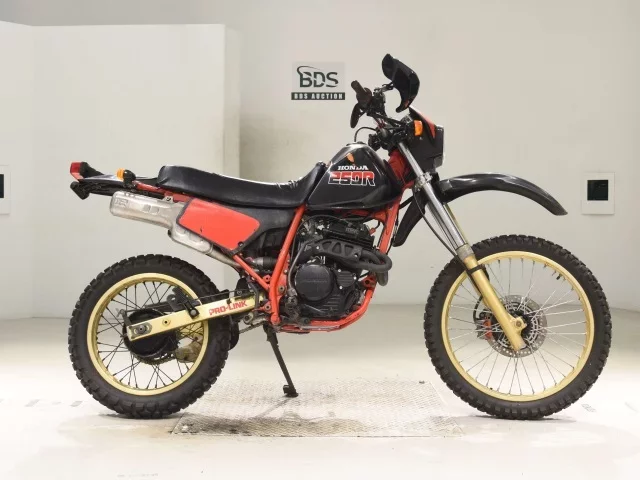 Honda XLR250R-1 лот № 5376 оценка 4  с аукциона в Японии