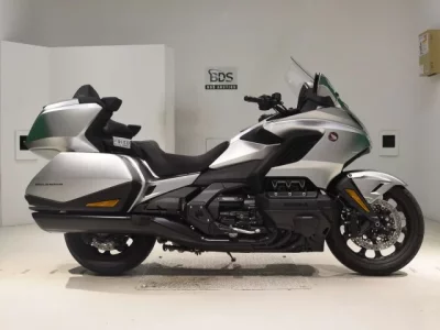 Honda GL1800 TOUR D  с аукциона в Японии