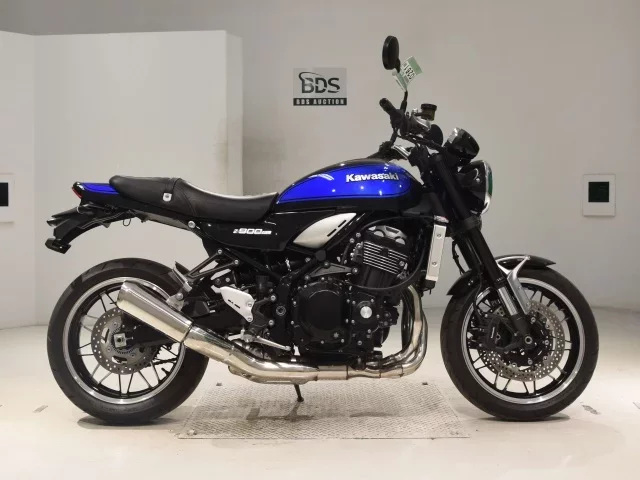 Kawasaki Z900RS лот № 0261 оценка 5  с аукциона в Японии