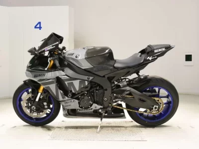 Yamaha YZF-R1 лот № 5195 оценка 4  с аукциона в Японии 2
