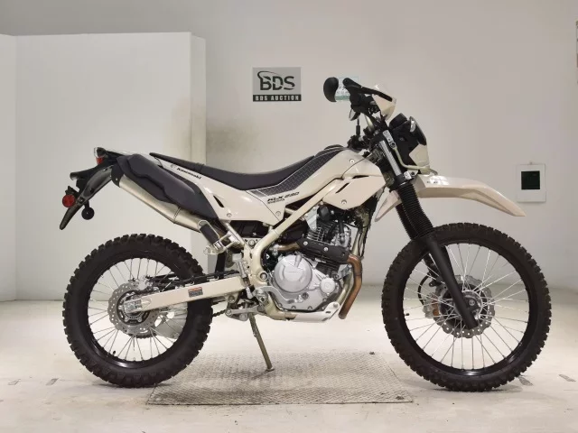 Kawasaki KLX230 SHERPA лот № 2646 оценка 7  с аукциона в Японии