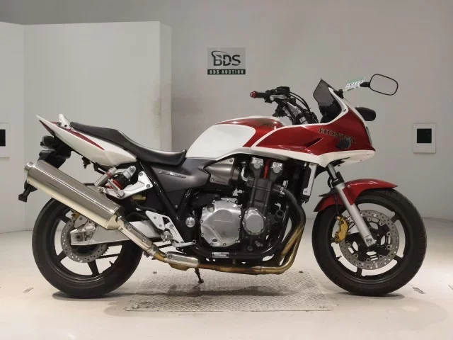 Honda CB1300SF BOLDOR лот № 2773 оценка 4  с аукциона в Японии