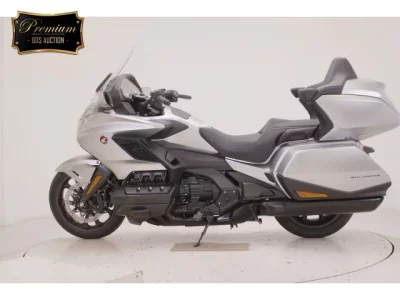 Honda GL1800 TOUR D  с аукциона в Японии