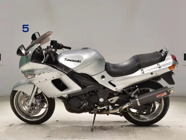 Kawasaki ZZR400-2