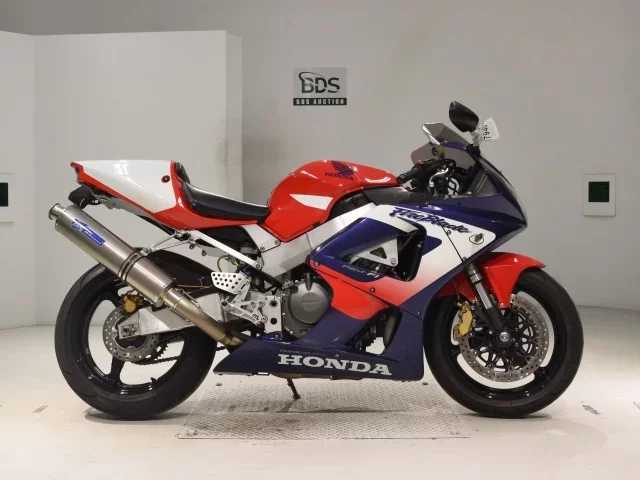 Honda CBR900RR лот № 7940 оценка 4  с аукциона в Японии
