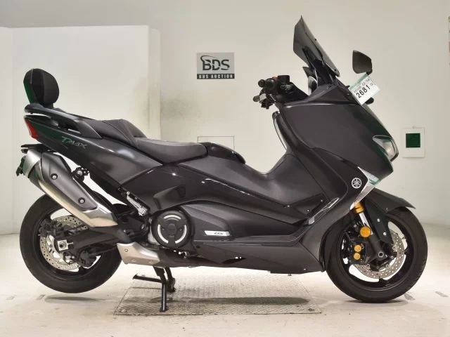 Yamaha T-MAX530DX лот № 2681 оценка 5  с аукциона в Японии