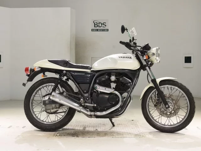 Yamaha RNESSA лот № 0120 оценка 4  с аукциона в Японии