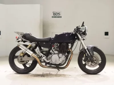 Yamaha SR400-2