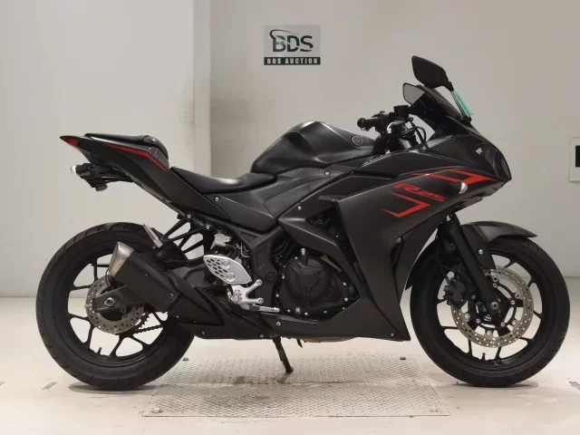Yamaha YZF-R25A