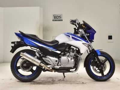 Suzuki GSR250  с аукциона в Японии