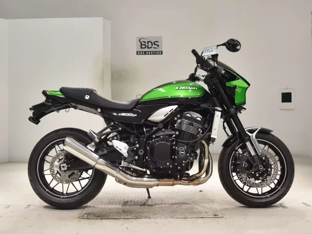 Kawasaki Z900RS лот № 2759 оценка 7  с аукциона в Японии