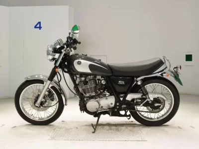 Yamaha SR400-5  с аукциона в Японии