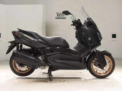 Yamaha X-MAX250-2