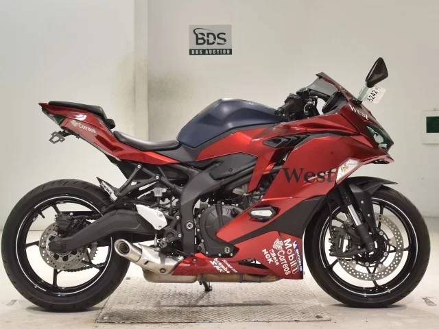 Kawasaki ZX-25R лот № 5242 оценка 5  с аукциона в Японии
