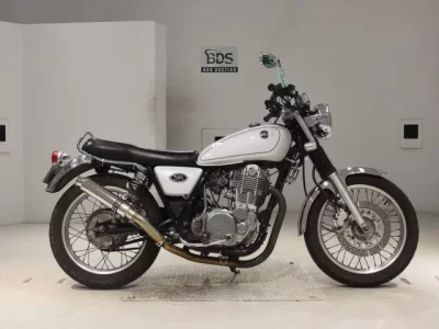 Yamaha SR400-3  с аукциона в Японии