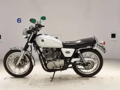 Yamaha SR400-3  с аукциона в Японии