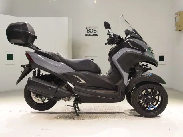 Yamaha TORI CITY 300 лот № 5105 оценка 4  с аукциона в Японии