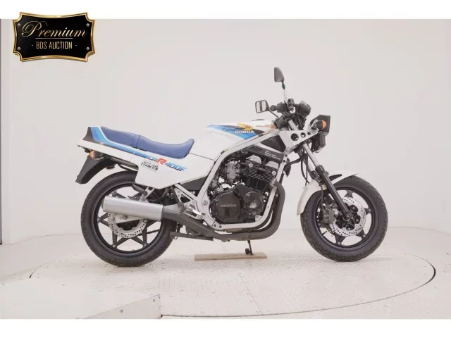 Honda CBR400F лот № 7505 оценка 4  с аукциона в Японии