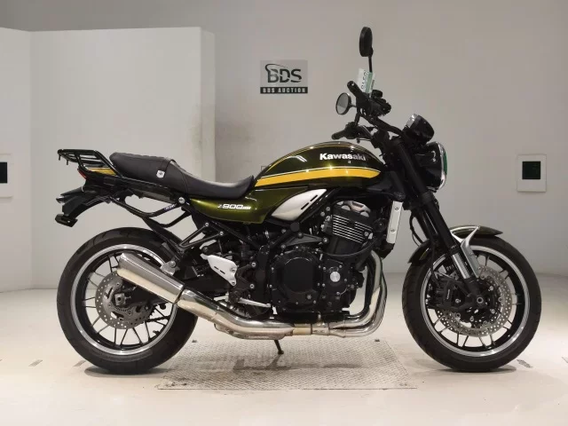 Kawasaki Z900RS лот № 0310 оценка 5  с аукциона в Японии