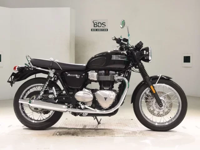 Triumph  BONNEVILLE T100 лот № 5418 оценка 5  с аукциона в Японии