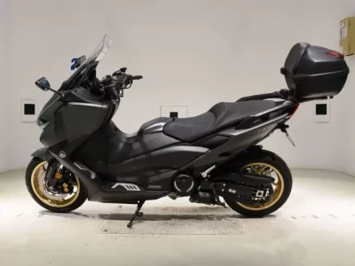 Yamaha T-MAX560T лот № 7724 оценка 5  с аукциона в Японии 2