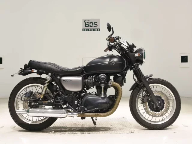 Kawasaki W800-2 лот № 5264 оценка 4  с аукциона в Японии