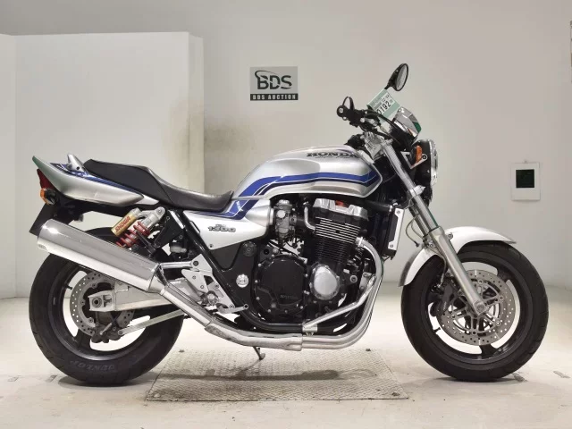 Honda CB1300SF лот № 0192 оценка 4  с аукциона в Японии
