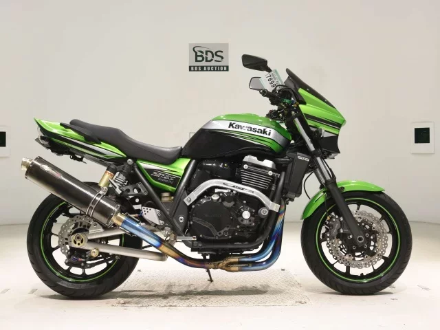 Kawasaki ZRX1200 лот № 7699 оценка 4  с аукциона в Японии