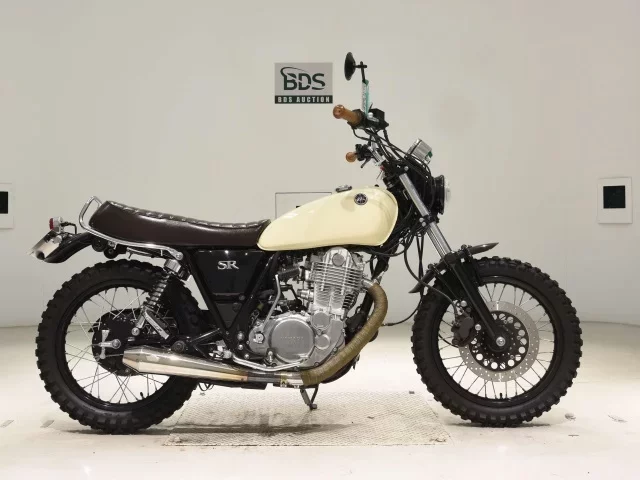 Yamaha SR400-5 лот № 7670 оценка 5  с аукциона в Японии