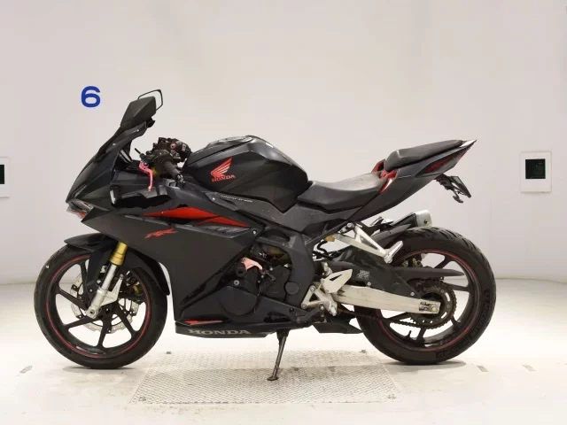 Honda CBR250RR-2