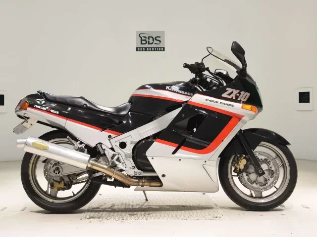 Kawasaki ZX-10 лот № 7652 оценка 4  с аукциона в Японии