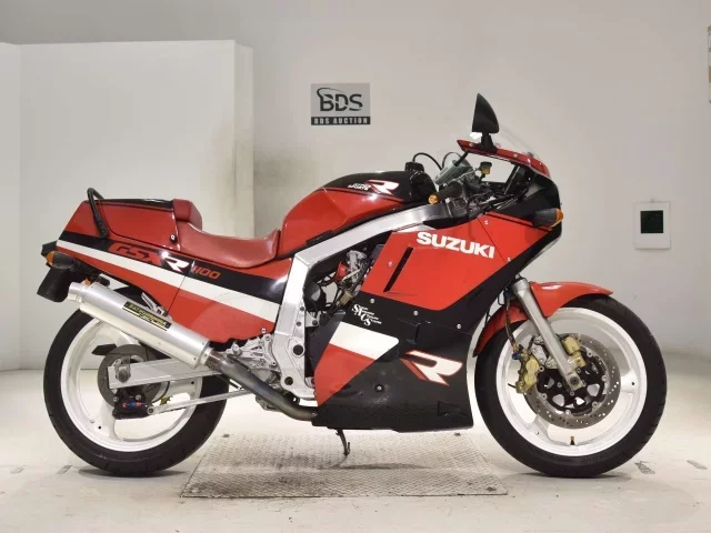 Suzuki GSX-R1100 лот № 2656 оценка 4  с аукциона в Японии