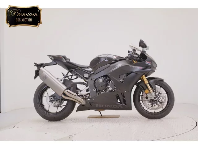 Honda CBR1000RR-RSP лот № 2533 оценка 5  с аукциона в Японии
