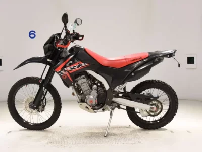 Honda CRF250L лот № 2911 оценка 4  с аукциона в Японии 2