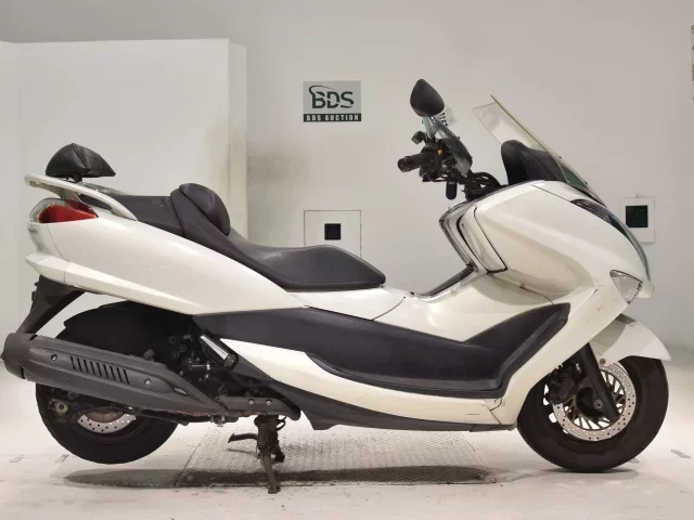 Yamaha MAJESTY 250-4