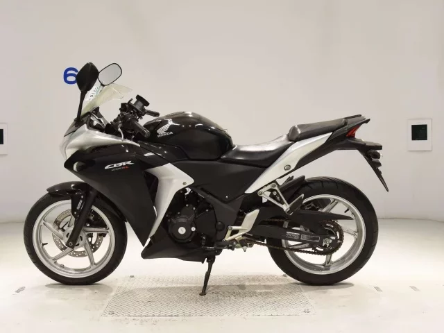 Honda CBR250R ABS