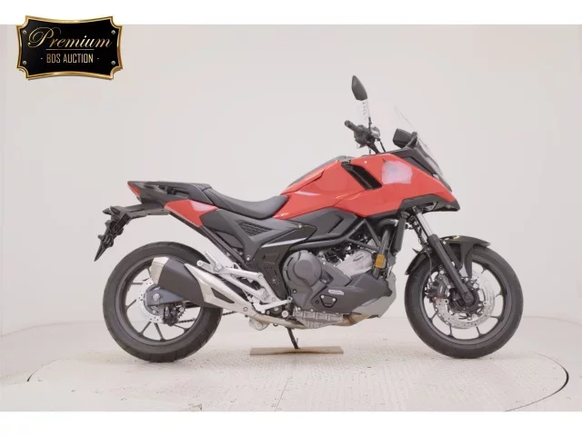 Honda NC750XD-3 лот № 2529 оценка 8  с аукциона в Японии