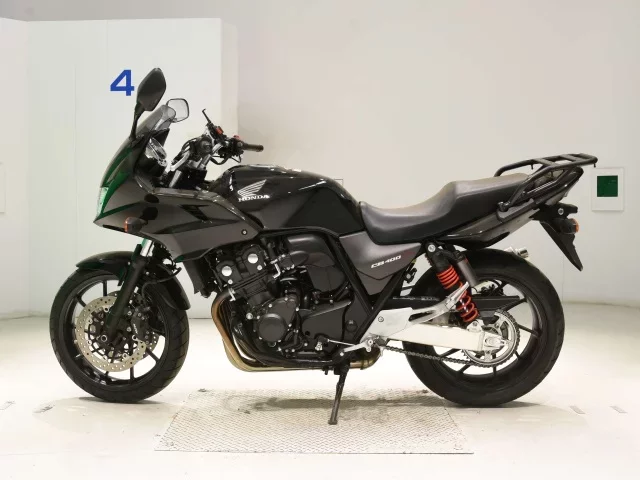 Honda CB400SFV-4 BOLDORABS